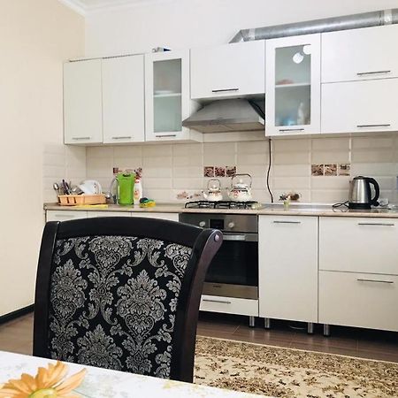 Жк Жана Алем Apartment Atyrau Ngoại thất bức ảnh